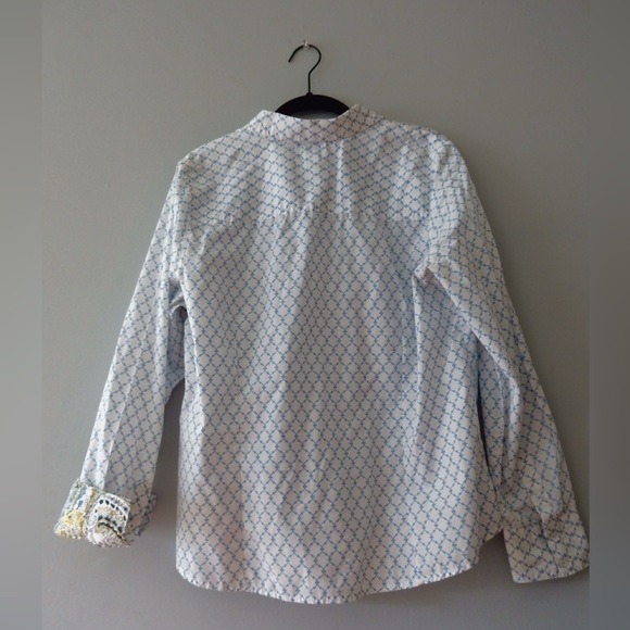 Contrast-Cuff Patterned Button Up Shirt - Picture 3 of 3